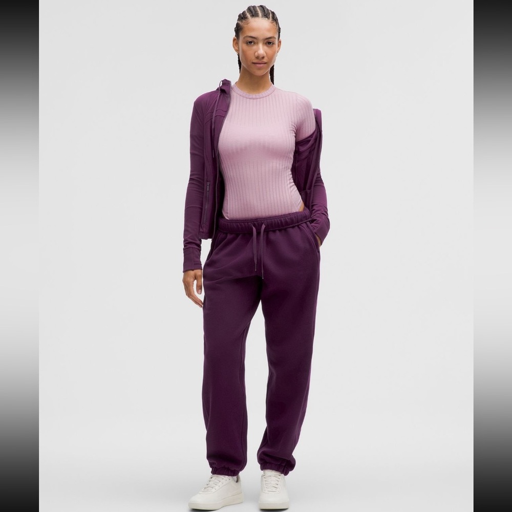NWT Lululemon Scuba Mid-Rise Oversized Jogger, Dramatic Magenta, Size XXXS